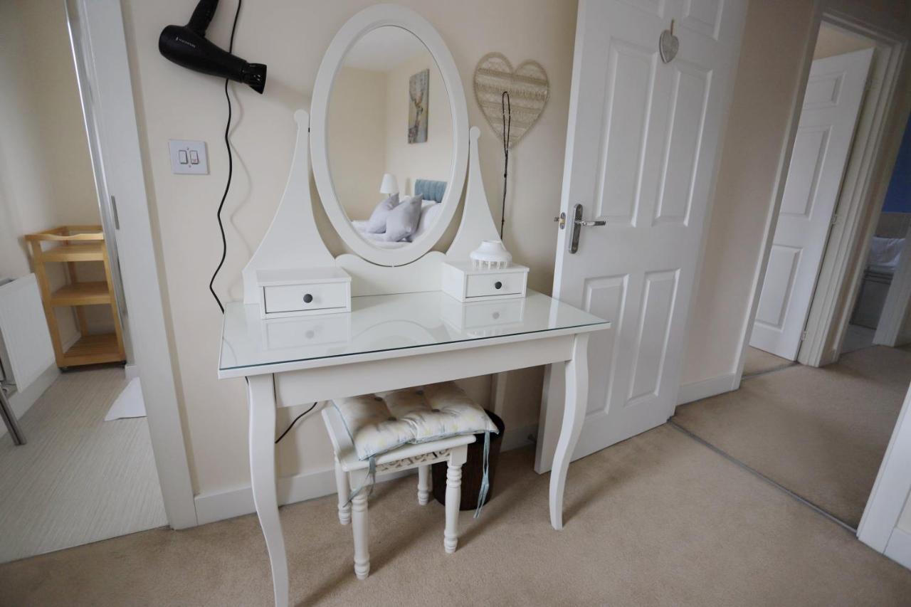 Easytravel Luxury Nec/Airport 3 Beds House Apartment Birmingham Bagian luar foto