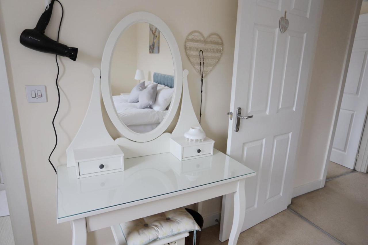 Easytravel Luxury Nec/Airport 3 Beds House Apartment Birmingham Bagian luar foto